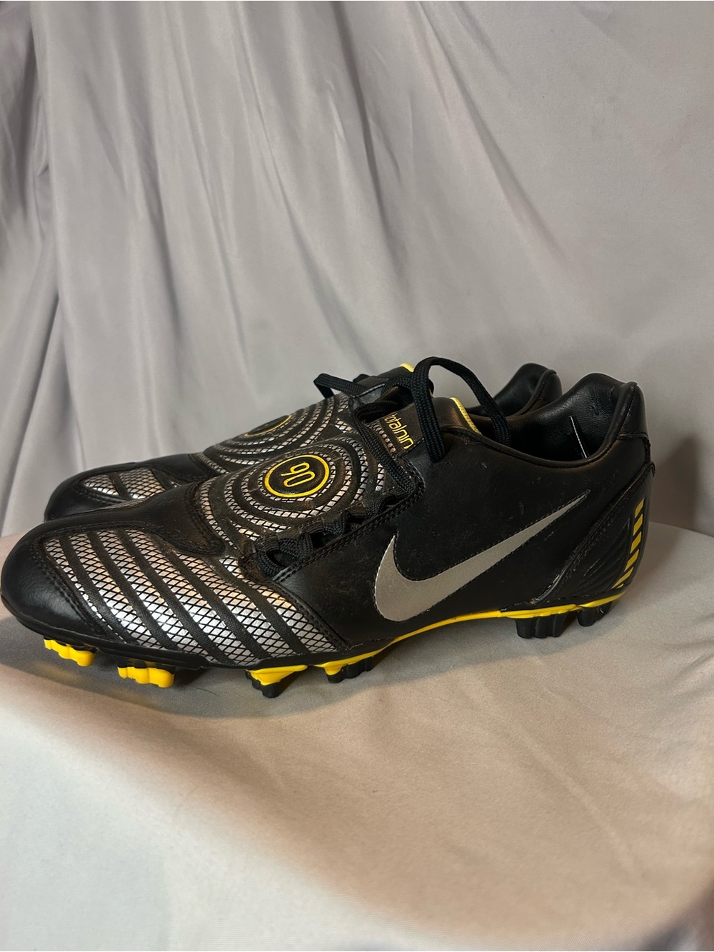 Nike Black Silver & Yellow Men's Soccer Cleats - Total 90 Style - Picture 3 of 7